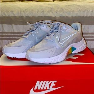 Nike Alphina 5000 running sneaker